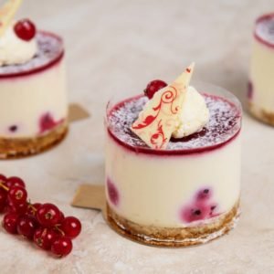 Vanilla & Seasonal Berry Cheesecake